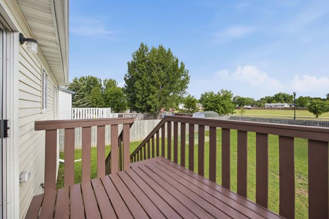 748 14th Avenue W, West Fargo, ND 58078