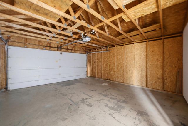 748 14th Avenue W, West Fargo, ND 58078