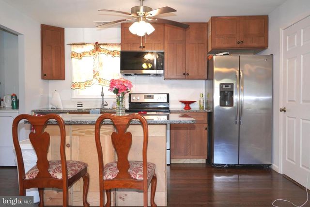 13304 HARDY CT, Woodbridge, VA 22193