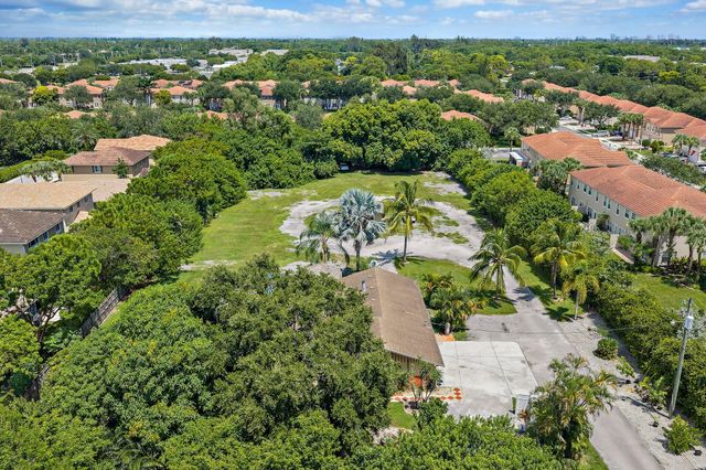 5681 Desoto Road, Greenacres, FL 33463
