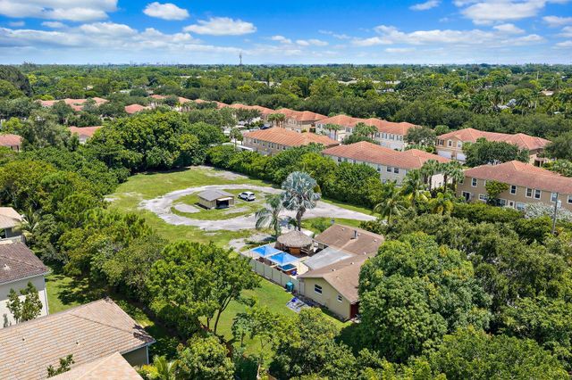 5681 Desoto Road, Greenacres, FL 33463