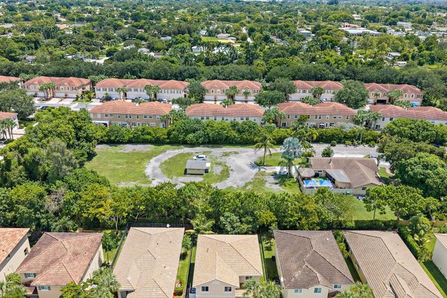 5681 Desoto Road, Greenacres, FL 33463