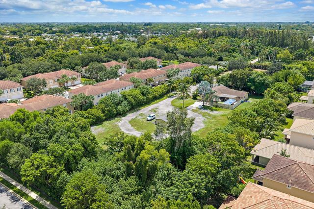 5681 Desoto Road, Greenacres, FL 33463