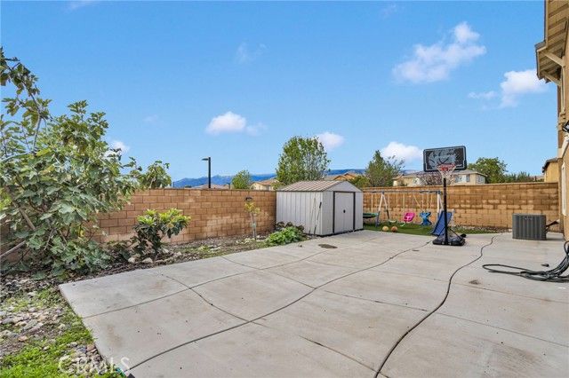 7516 Avocado Cove, Fontana, CA 92336