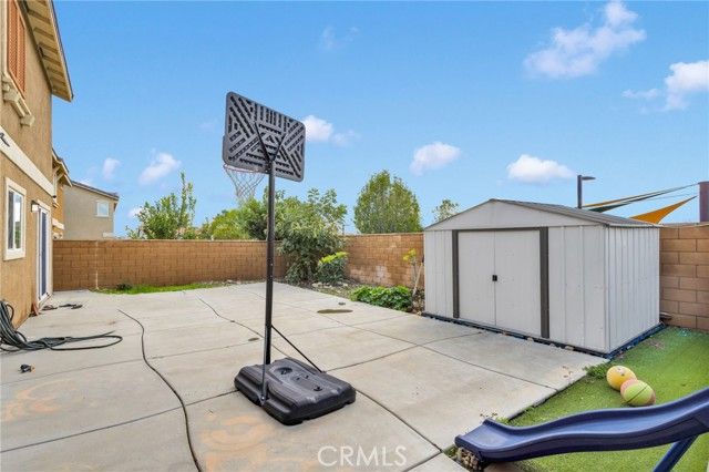 7516 Avocado Cove, Fontana, CA 92336