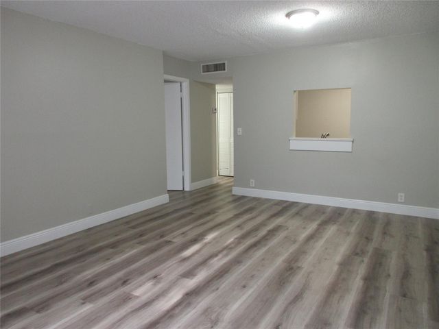 4240 Woodside Dr 4, Coral Springs, FL 33065