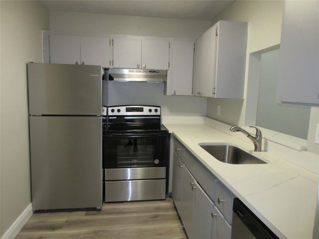 4240 Woodside Dr 4, Coral Springs, FL 33065