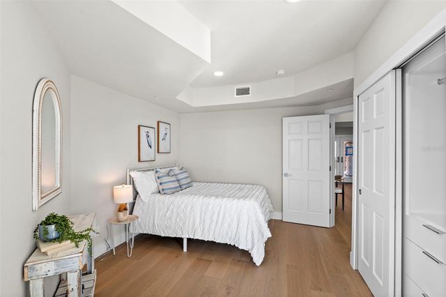 943 SEDDON COVE WAY 943, Tampa, FL 33602