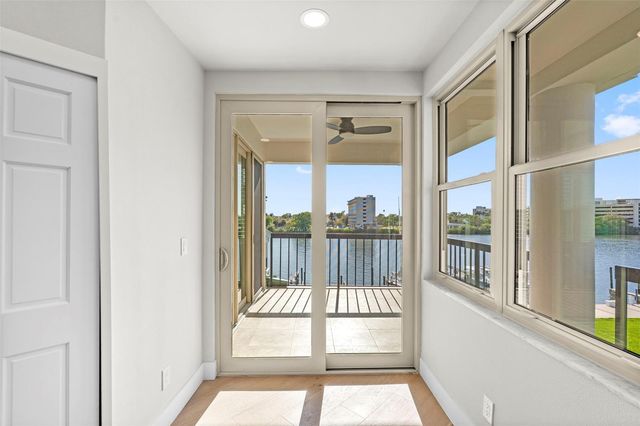 943 SEDDON COVE WAY 943, Tampa, FL 33602