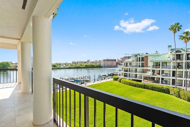 943 SEDDON COVE WAY 943, Tampa, FL 33602