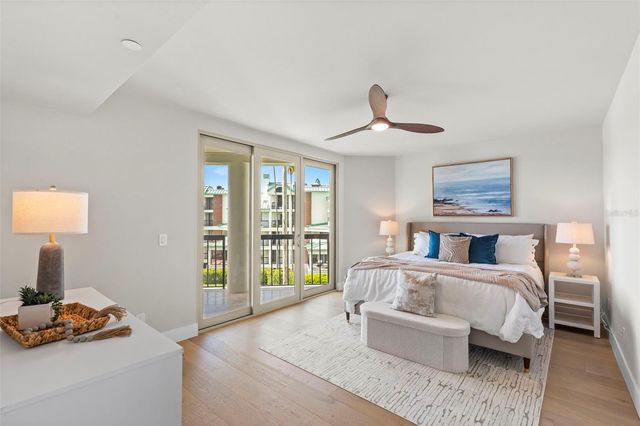 943 SEDDON COVE WAY 943, Tampa, FL 33602