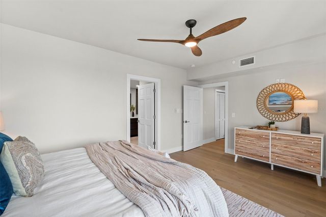 943 SEDDON COVE WAY 943, Tampa, FL 33602