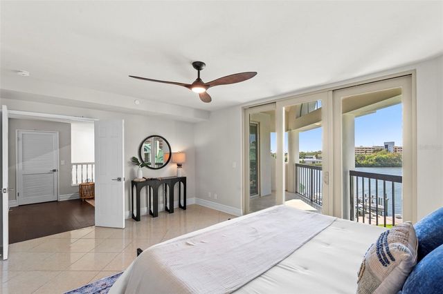 943 SEDDON COVE WAY 943, Tampa, FL 33602