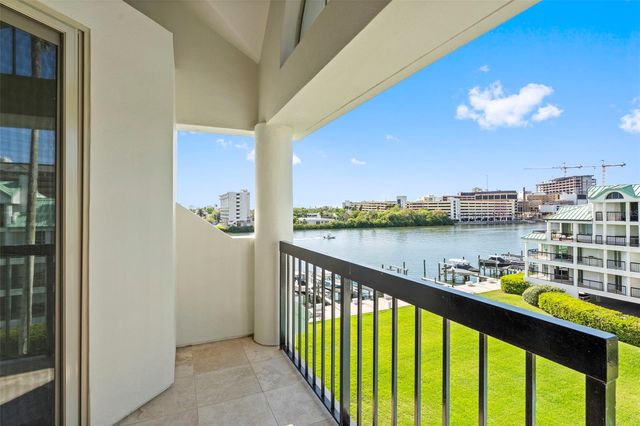 943 SEDDON COVE WAY 943, Tampa, FL 33602