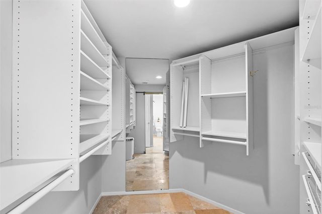 943 SEDDON COVE WAY 943, Tampa, FL 33602