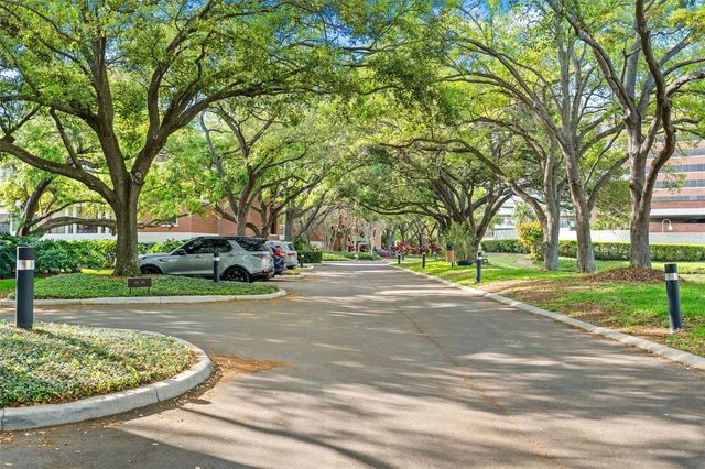 943 SEDDON COVE WAY 943, Tampa, FL 33602