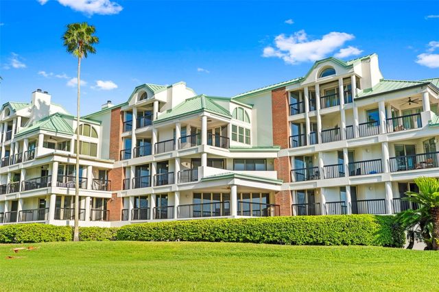 943 SEDDON COVE WAY 943, Tampa, FL 33602