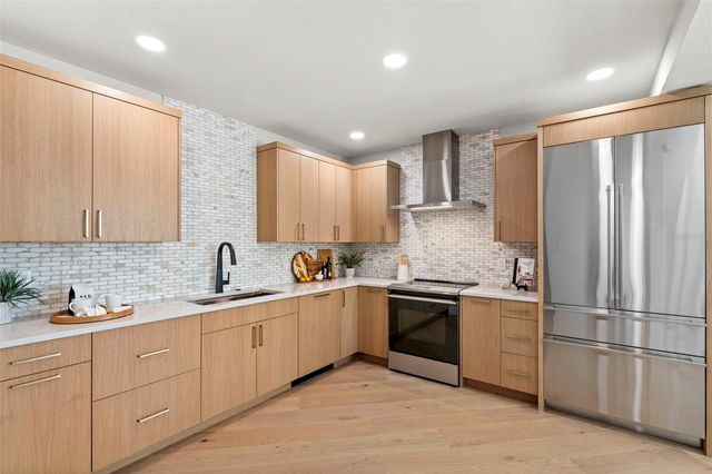 943 SEDDON COVE WAY 943, Tampa, FL 33602