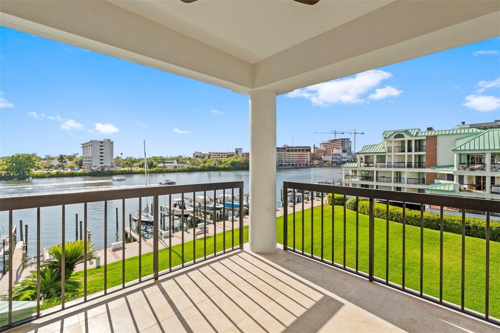 943 SEDDON COVE WAY 943, Tampa, FL 33602