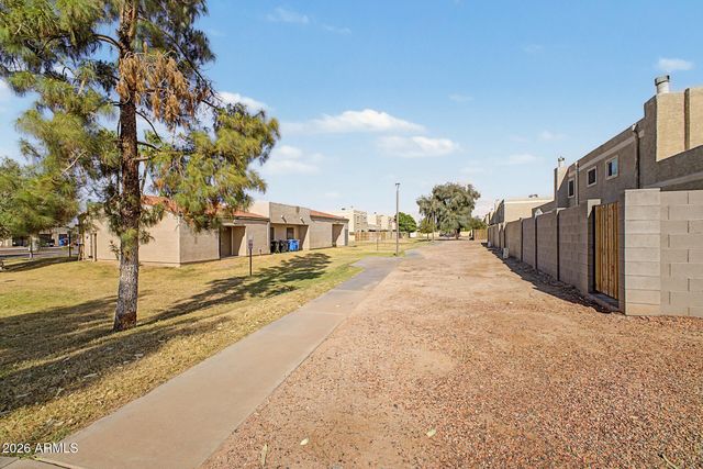 418 E HIDALGO Avenue, Phoenix, AZ 85040
