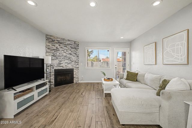 418 E HIDALGO Avenue, Phoenix, AZ 85040