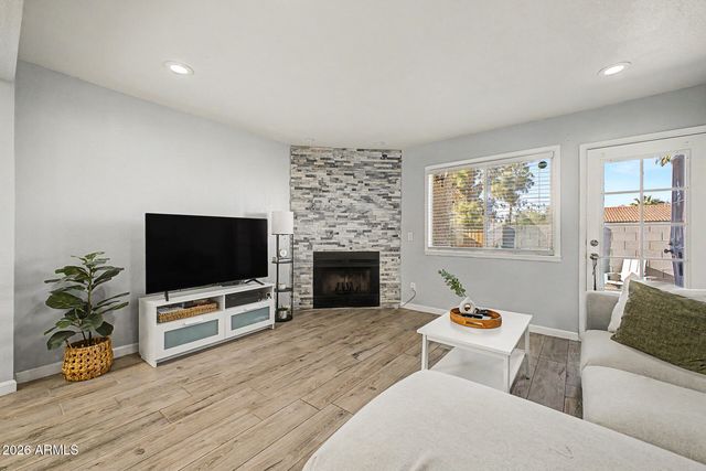 418 E HIDALGO Avenue, Phoenix, AZ 85040