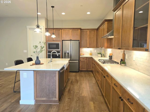 931 W MAGNOLIA Loop, Washougal, WA 98671