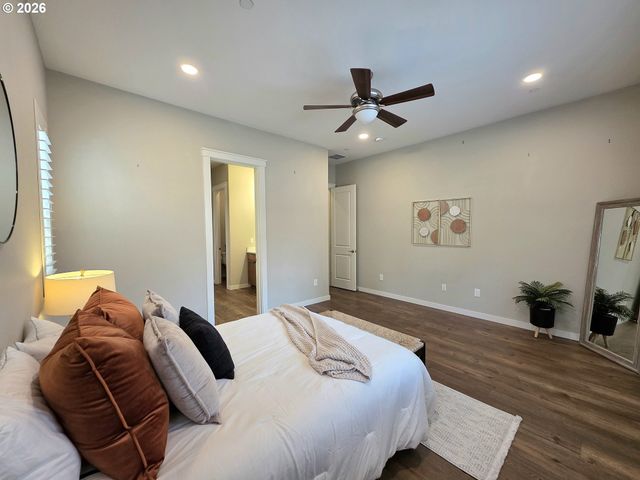 931 W MAGNOLIA Loop, Washougal, WA 98671