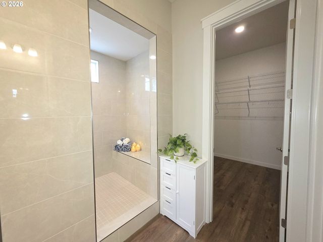 931 W MAGNOLIA Loop, Washougal, WA 98671