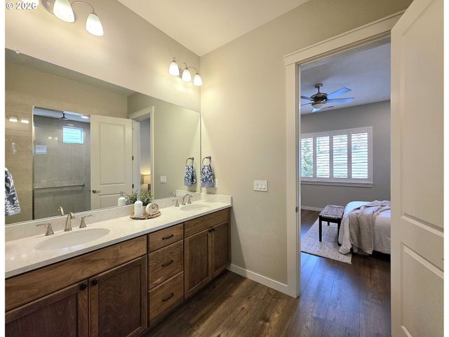 931 W MAGNOLIA Loop, Washougal, WA 98671