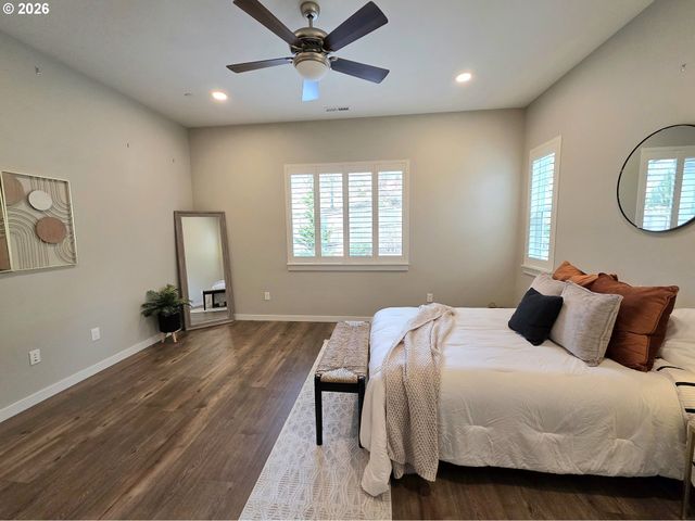 931 W MAGNOLIA Loop, Washougal, WA 98671