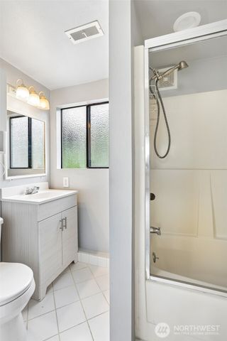 620 SE Kramer Place, Issaquah, WA 98027