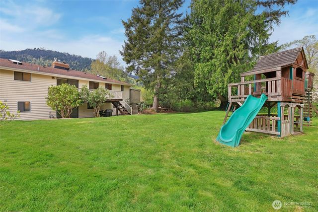620 SE Kramer Place, Issaquah, WA 98027