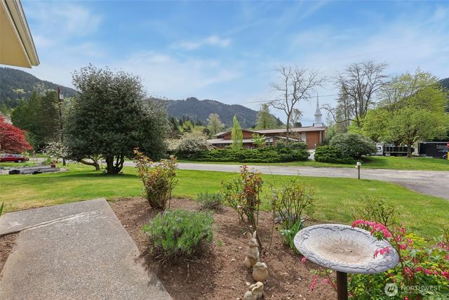 620 SE Kramer Place, Issaquah, WA 98027