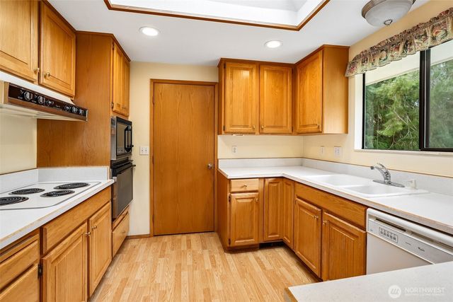 620 SE Kramer Place, Issaquah, WA 98027