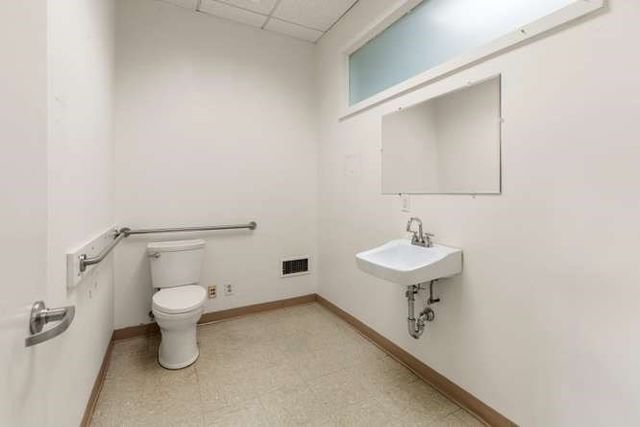 9 Hawthorne 114N, Boston, MA 02114