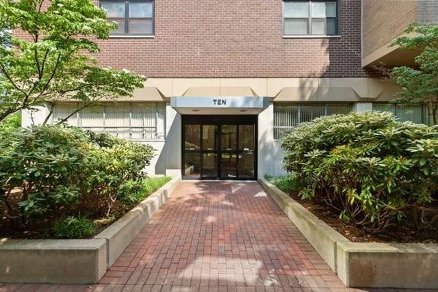 9 Hawthorne 114N, Boston, MA 02114
