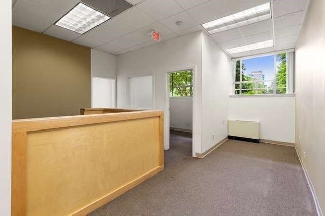 9 Hawthorne 114N, Boston, MA 02114