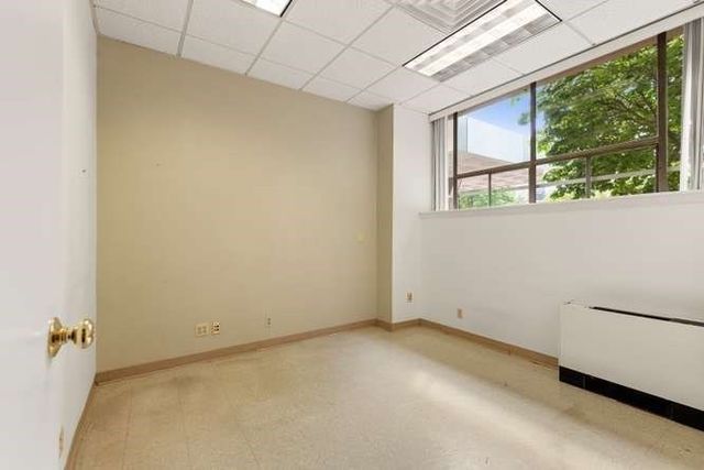 9 Hawthorne 114N, Boston, MA 02114