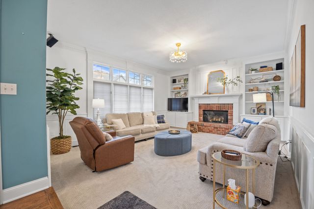 4727 Plumwood Drive, West Des Moines, IA 50265