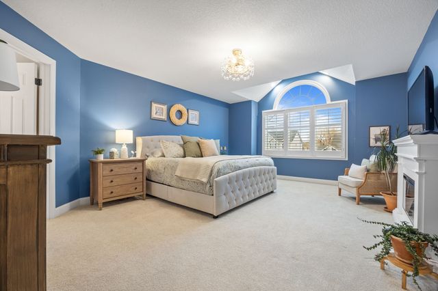 4727 Plumwood Drive, West Des Moines, IA 50265