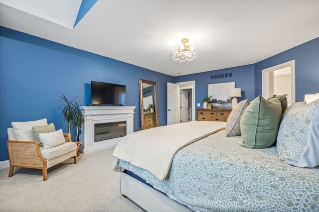 4727 Plumwood Drive, West Des Moines, IA 50265