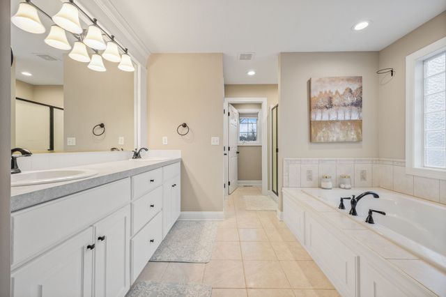 4727 Plumwood Drive, West Des Moines, IA 50265