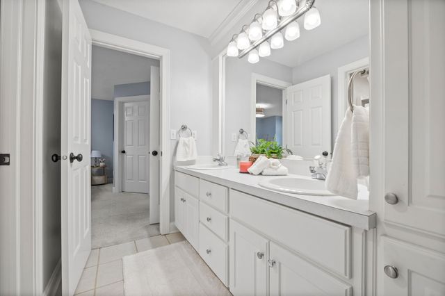 4727 Plumwood Drive, West Des Moines, IA 50265