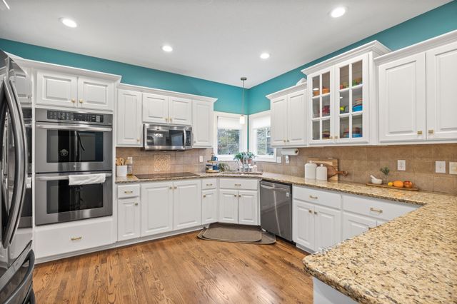 4727 Plumwood Drive, West Des Moines, IA 50265