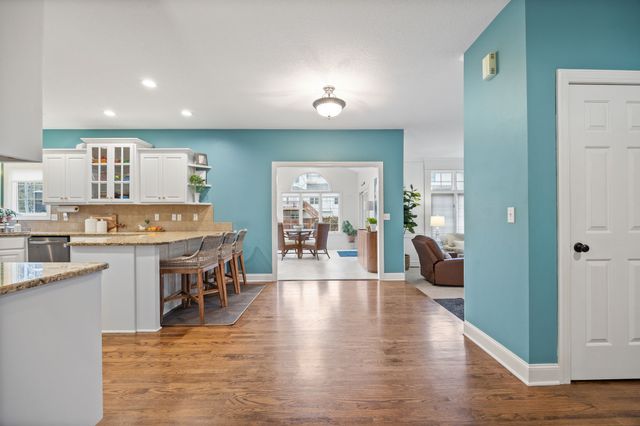 4727 Plumwood Drive, West Des Moines, IA 50265