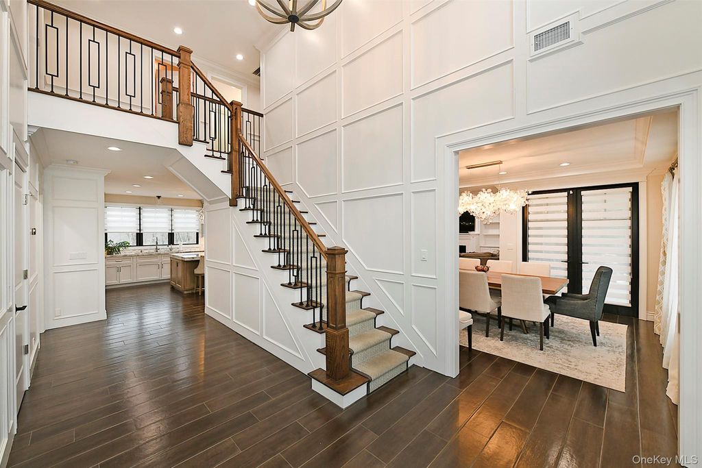 10 Yardley Drive, Dix Hills, NY 11746 — photo 5