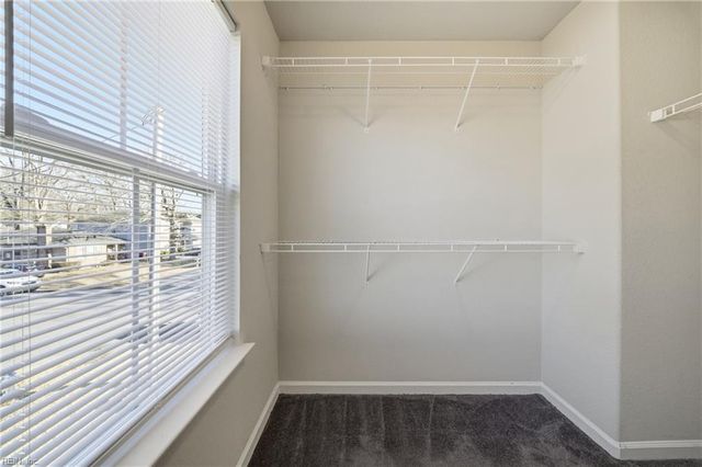 1925 Sparrow RD, Chesapeake, VA 23320