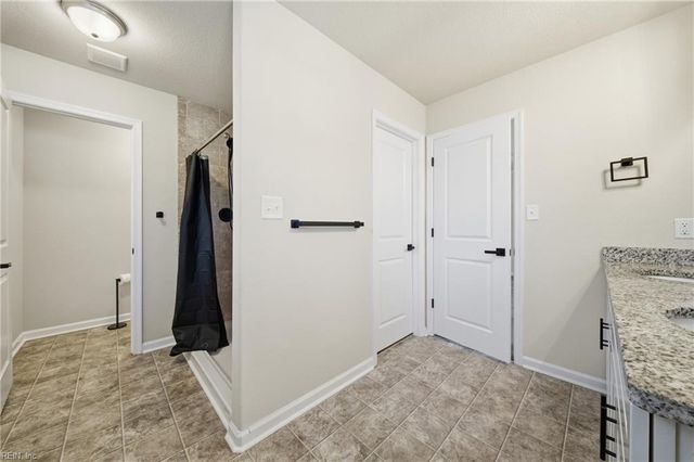 1925 Sparrow RD, Chesapeake, VA 23320