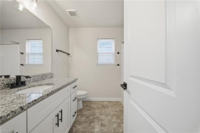 1925 Sparrow RD, Chesapeake, VA 23320